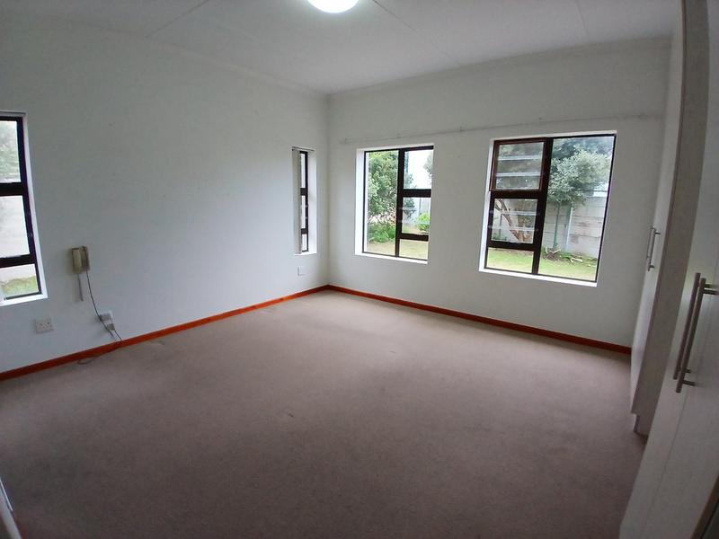 2 Bedroom Property for Sale in Stilbaai Wes Western Cape